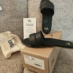BEEK..SUGARBIRD BLACK SANDALS SIZE 10 NWT